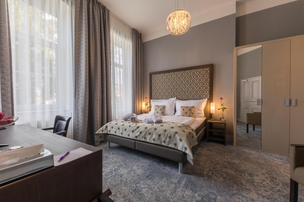 Wellness & Spa Hotel Villa Regenhart Jeseník Kültér fotó