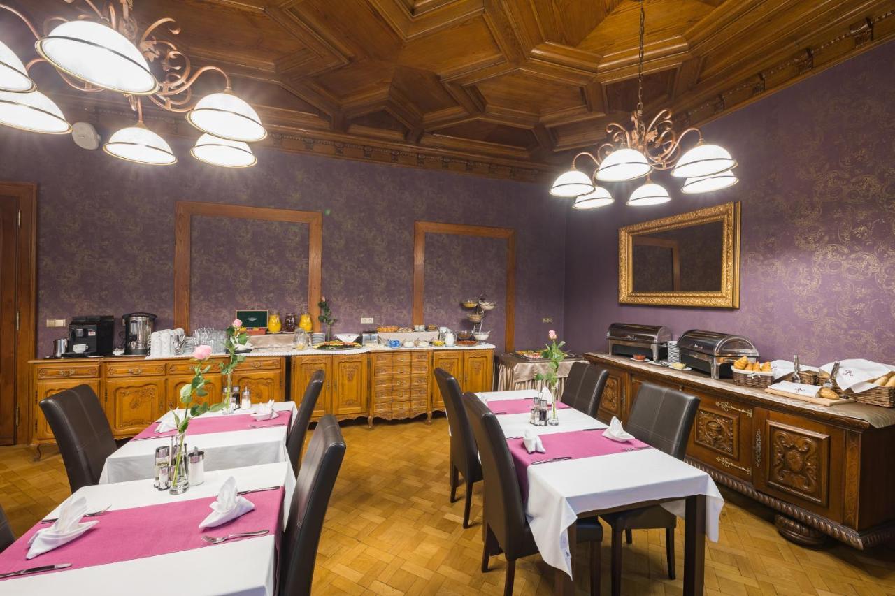 Wellness & Spa Hotel Villa Regenhart Jeseník Kültér fotó